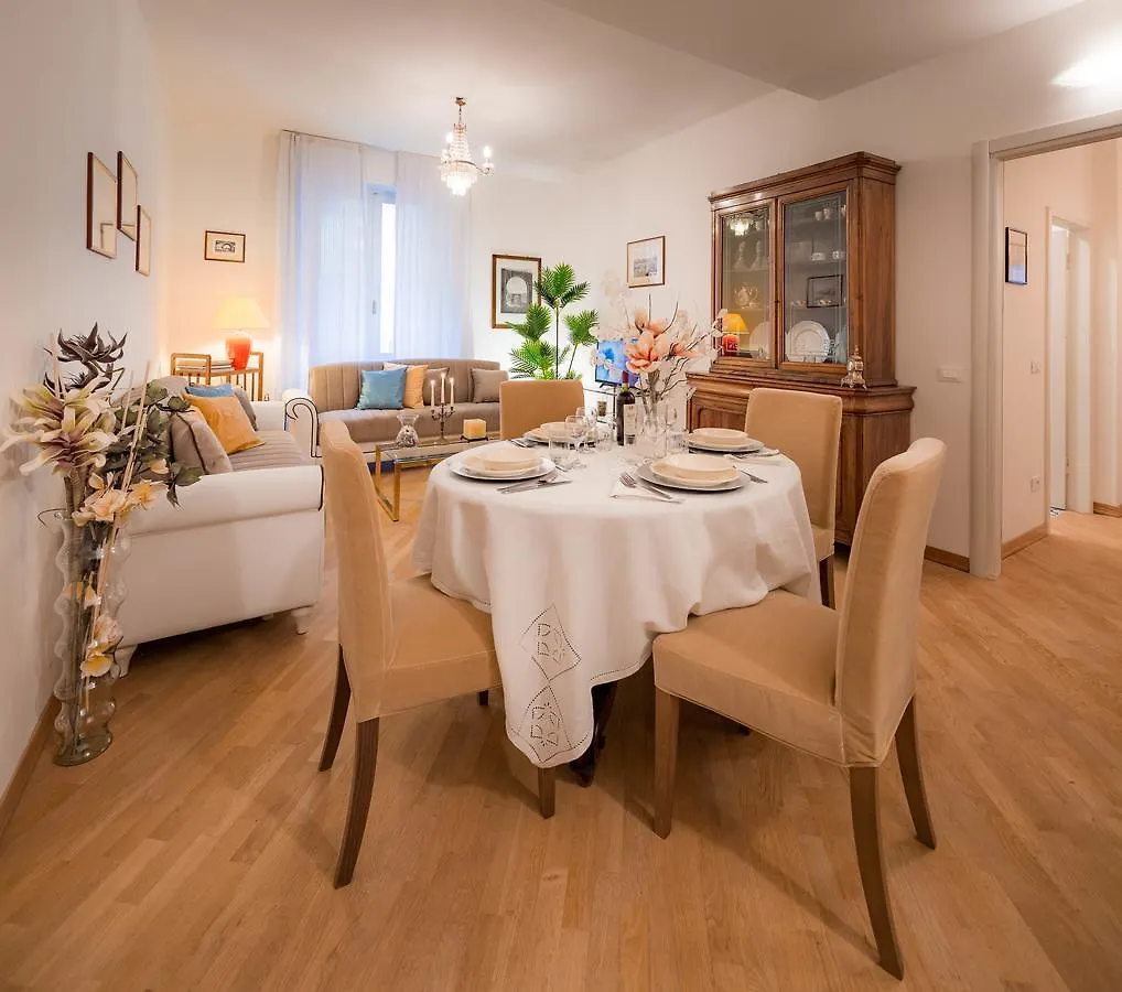 Santa Felicita Apartments Florence